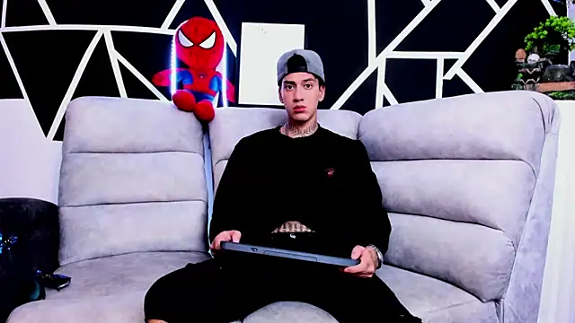 JUSTIN FULLER1 online show from 03/22/25, 06:36