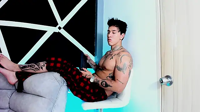 Snapshot of JUSTIN_FULLER1 chatting on 09/23/25, 11:41 JUSTIN FULLER1 online show from 09/23/25, 11:41