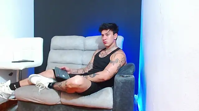 JUSTIN FULLER1 online show from 03/25/26, 03:34