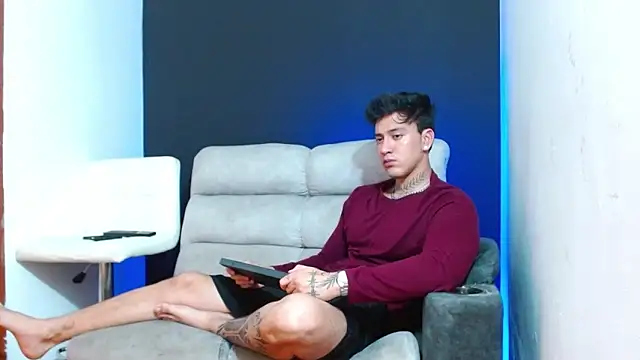 JUSTIN FULLER1 online show from 04/04/26, 07:44