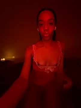 Snapshot of redbonejada chatting on 12/29/24, 10:01 redbonejada online show from 12/29/24, 10:01