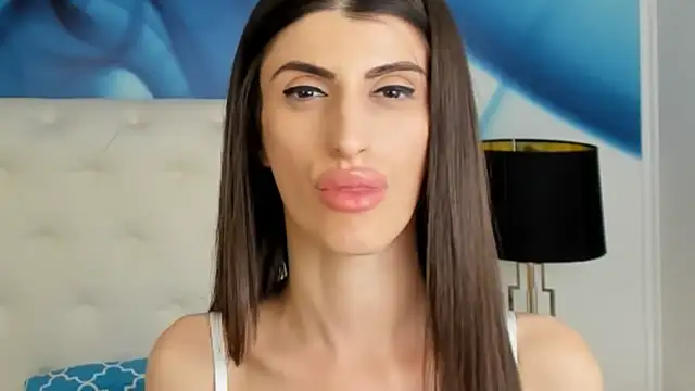 SkinnyDolly online show from 02/03/25, 10:00