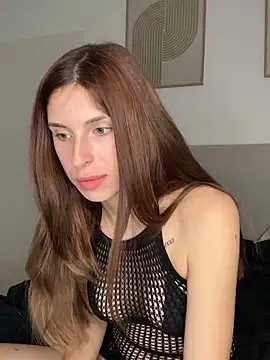 emma05 online show from 02/27/25, 06:20