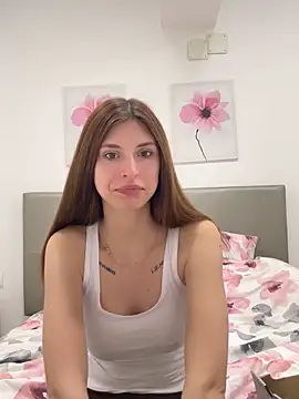 emma05 online show from 03/23/25, 05:21