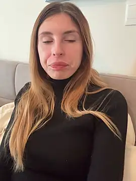 Snapshot of emma05 chatting on 02/24/26, 07:06 emma05 online show from 02/24/26, 07:06