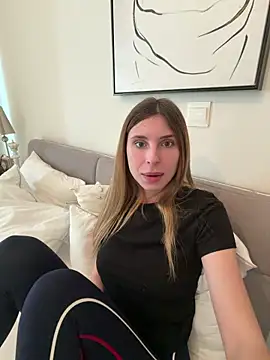 emma05 online show from 03/19/26, 07:23