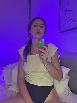 emma05 online show from 05/28/26, 06:16