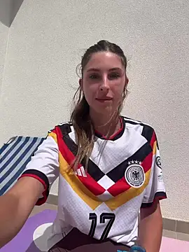 emma05 online show from 06/13/26, 12:25