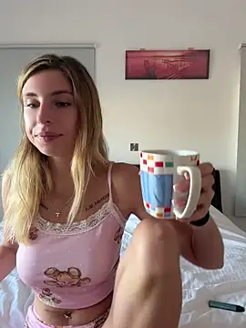 emma05 online show from 07/31/26, 04:23