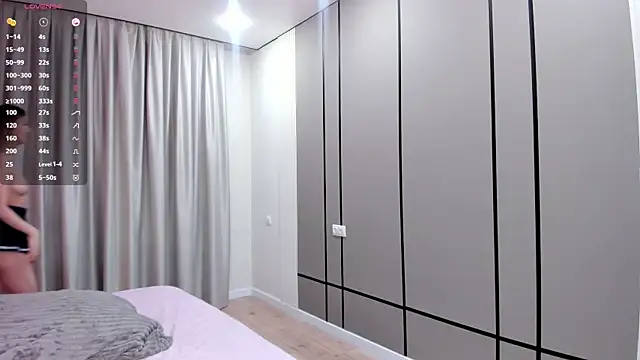 Hensuan online show from 12/26/24, 03:59