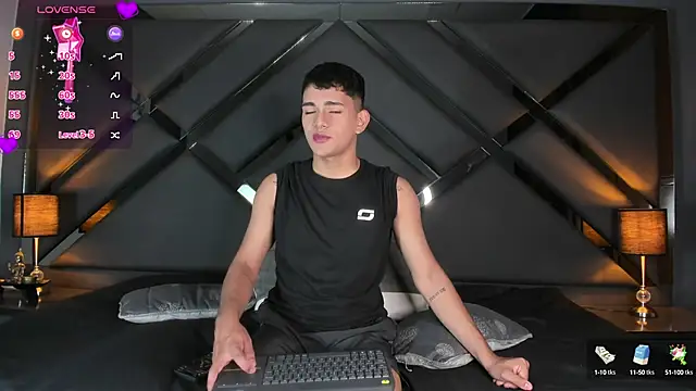 Snapshot of ander_deimond_ chatting on 12/10/24, 01:11 ander deimond online show from 12/10/24, 01:11