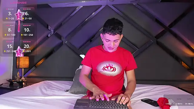 Snapshot of ander_deimond_ chatting on 12/11/24, 01:39 ander deimond online show from 12/11/24, 01:39