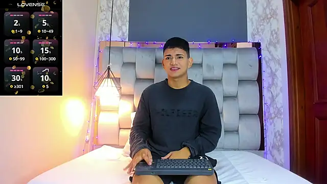 Snapshot of ander_deimond_ chatting on 01/07/25, 12:41 ander deimond online show from 01/07/25, 12:41