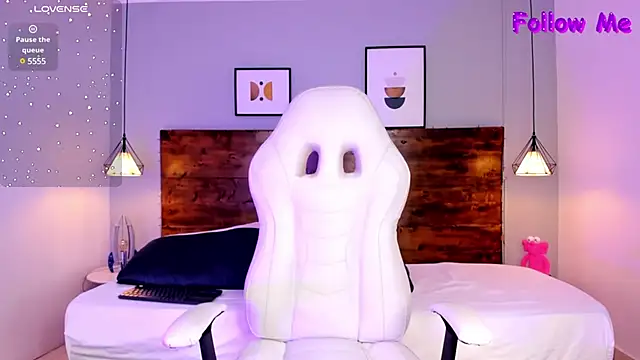 Snapshot of ander_deimond_ chatting on 02/07/25, 01:43 ander deimond online show from 02/07/25, 01:43