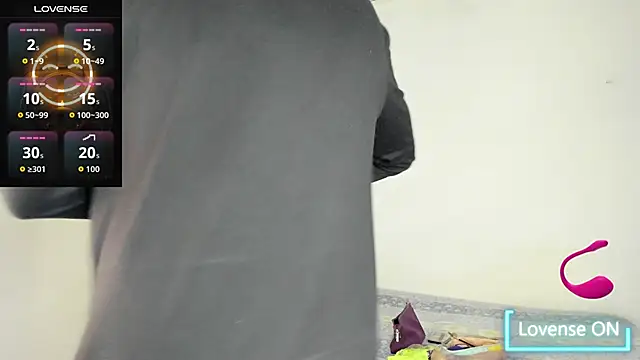 Snapshot of ander_deimond_ chatting on 10/15/25, 01:33 ander deimond online show from 10/15/25, 01:33