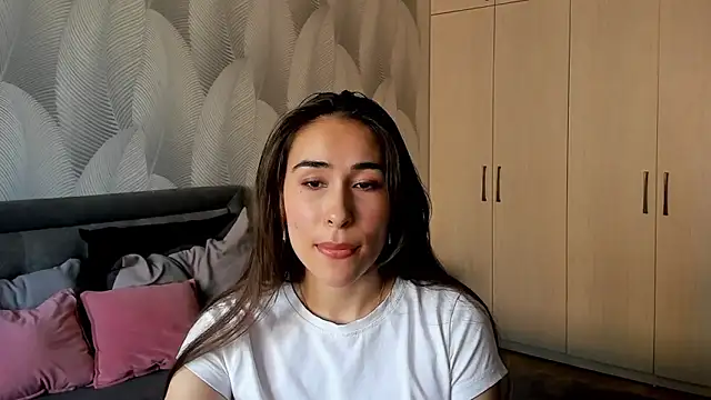 Bambiii bby online show from 06/18/26, 09:14