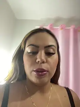 Snapshot of lariic chatting on 01/28/25, 10:45 lariic online show from 01/28/25, 10:45