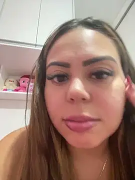 Snapshot of lariic chatting on 03/15/25, 01:19 lariic online show from 03/15/25, 01:19