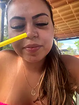 Snapshot of lariic chatting on 09/21/25, 07:04 lariic online show from 09/21/25, 07:04