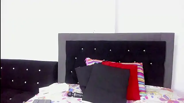 skaysanchez1 online show from 02/14/25, 03:47