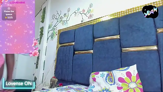 skaysanchez1 online show from 10/21/25, 03:57