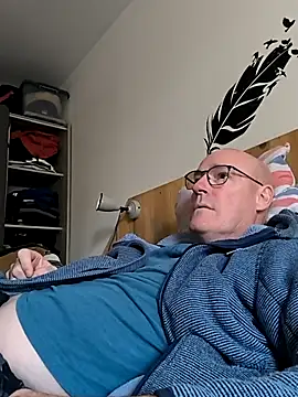 bogland33 online show from 10/18/25, 12:39