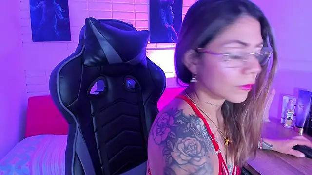 Snapshot of Anna__Spencer chatting on 02/02/25, 12:57 Anna Spencer online show from 02/02/25, 12:57