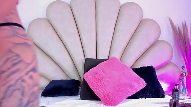 Snapshot of Anna__Spencer chatting on 10/12/25, 02:05 Anna Spencer online show from 10/12/25, 02:05