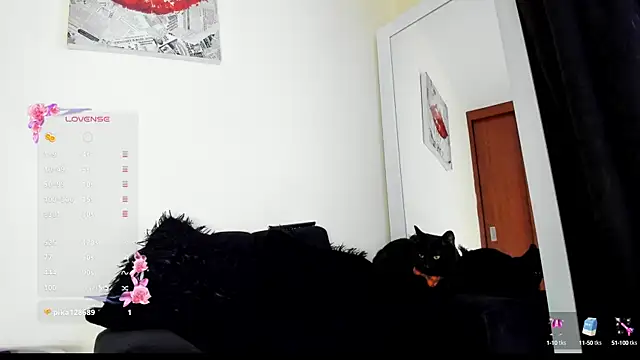 Snapshot of its__angelica_ chatting on 10/19/25, 08:20 its angelica online show from 10/19/25, 08:20