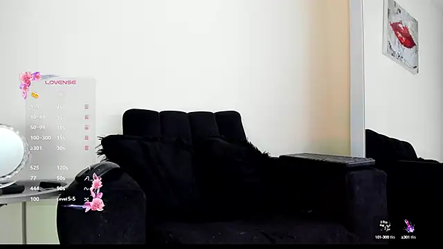 Snapshot of its__angelica_ chatting on 10/23/25, 07:23 its angelica online show from 10/23/25, 07:23