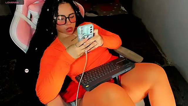 Snapshot of MimiRodriguez chatting on 03/12/25, 10:17 MimiRodriguez online show from 03/12/25, 10:17