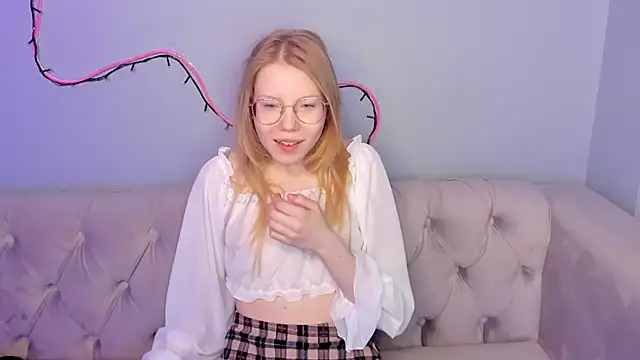 Esme Runn online show from 01/29/25, 03:47