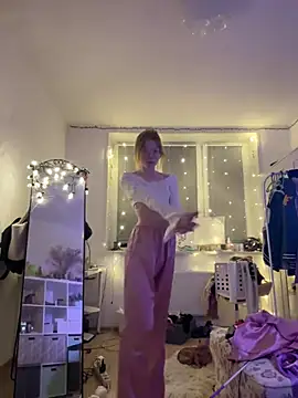 Esme Runn online show from 02/26/25, 02:25