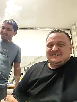 Snapshot of Cristian8409 chatting on 01/01/25, 02:09 Cristian8409 online show from 01/01/25, 02:09