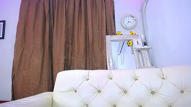 alaia 03 online show from 03/08/25, 03:24