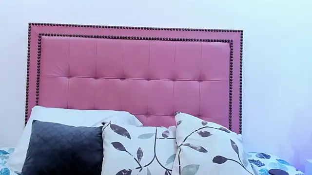 CarolinaGlamour online show from 02/05/25, 11:17