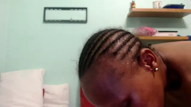 Snapshot of MistressShirleyx chatting on 02/15/25, 12:04 MistressShirleyx online show from 02/15/25, 12:04