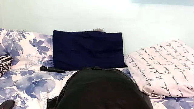 Snapshot of MistressShirleyx chatting on 03/04/25, 12:18 MistressShirleyx online show from 03/04/25, 12:18