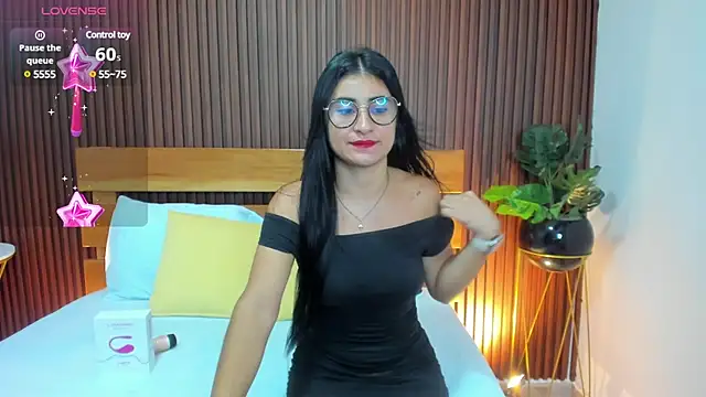 evelin leroy online show from 02/17/25, 12:05