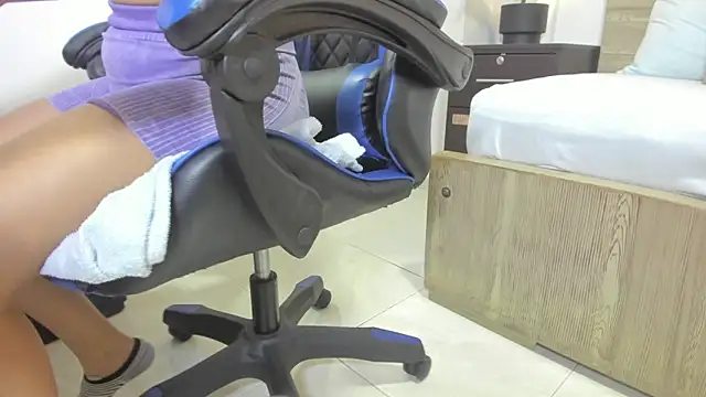 evelin leroy online show from 01/15/26, 11:59