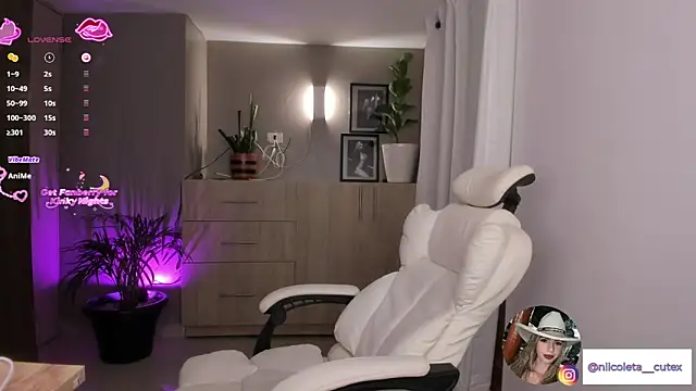 Niicoleta online show from 04/11/26, 07:45