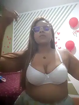 Snapshot of Evabigass chatting on 02/15/25, 09:59 Evabigass online show from 02/15/25, 09:59