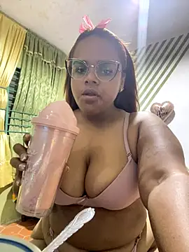 Evabigass online show from 10/07/25, 07:33