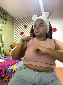 Snapshot of Evabigass chatting on 11/19/25, 08:53 Evabigass online show from 11/19/25, 08:53