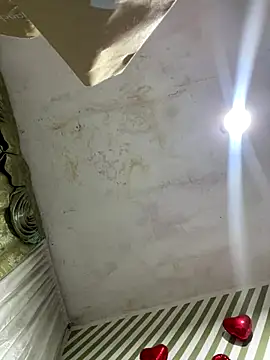 Snapshot of Evabigass chatting on 12/19/25, 06:04 Evabigass online show from 12/19/25, 06:04