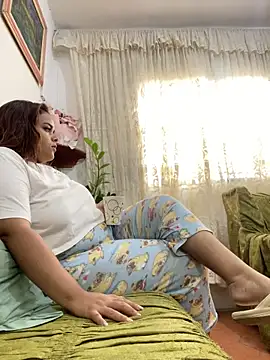 Evabigass online show from 04/17/26, 12:30