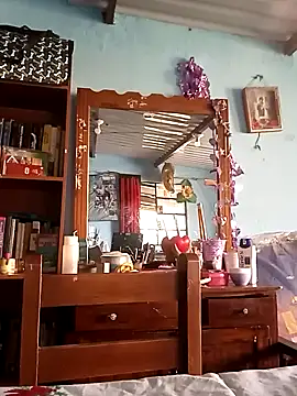 Elvishcassie  online show from 03/25/26, 02:56