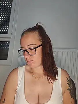 Snapshot of lindsay_33off chatting on 06/20/26, 07:44 lindsay 33off online show from 06/20/26, 07:44