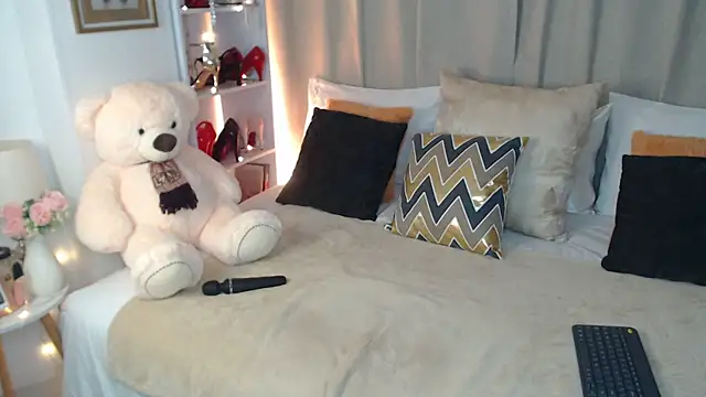 AnnaRouge online show from 04/02/26, 01:36