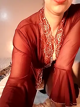 Snapshot of Zomorodaa_ chatting on 12/21/25, 05:42 Zomorodaa online show from 12/21/25, 05:42